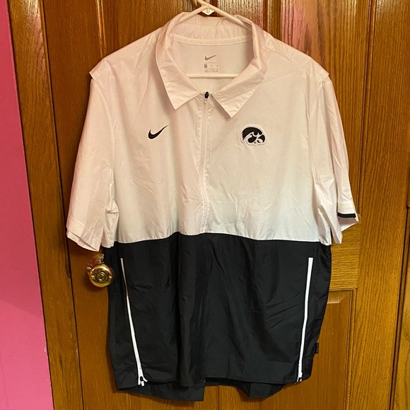 Nike Other - Iowa Hawkeyes Nike Half Zip Lightweight Coaches Jacket in Black & White